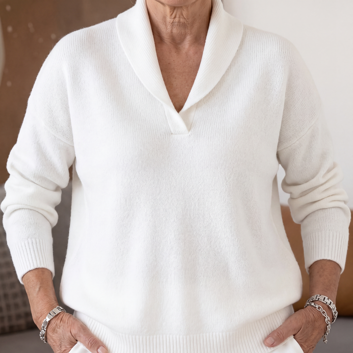 CLARISSA™ - ELEGANT V-NECK COMFORT SWEATER