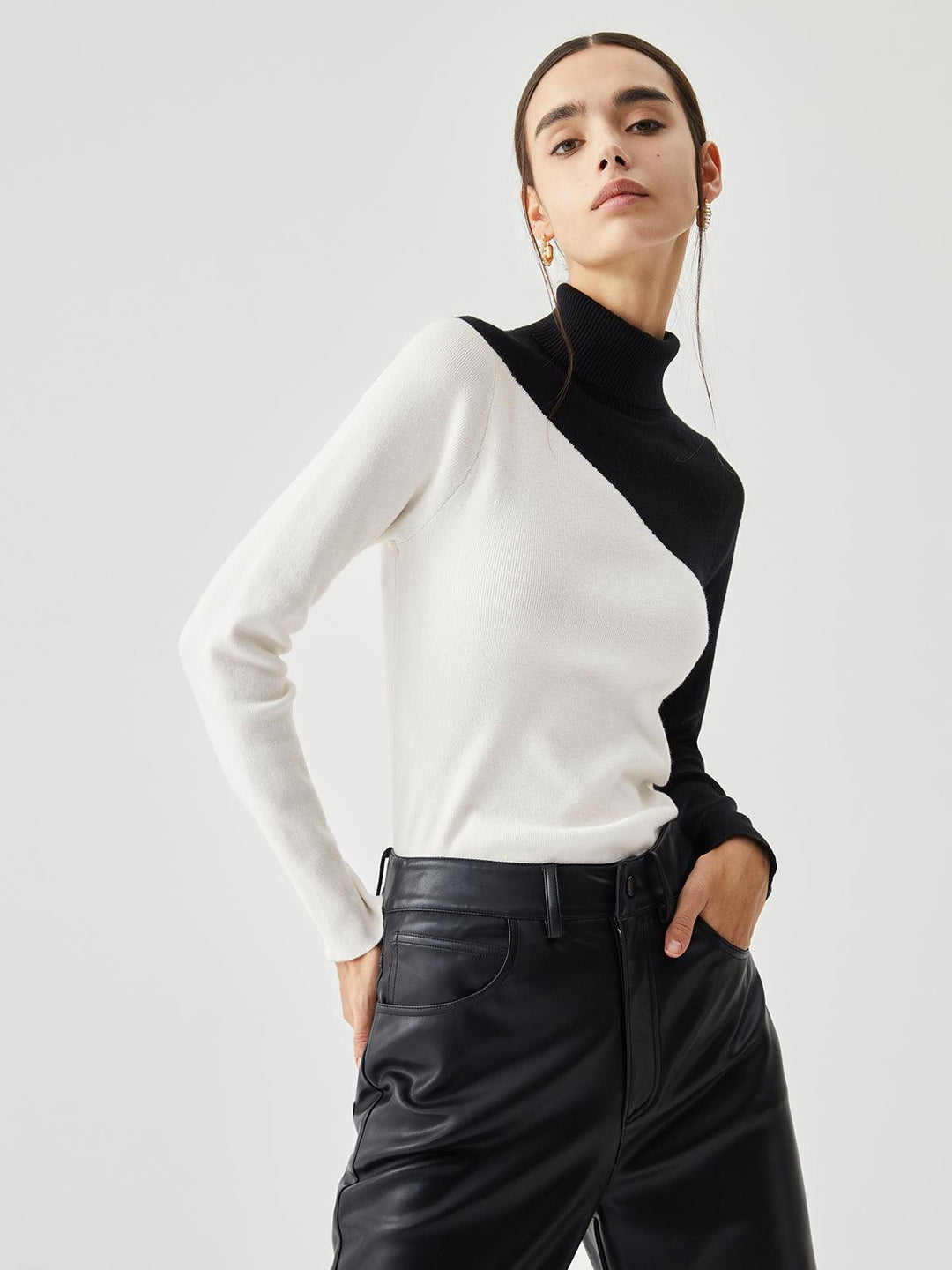 PALOMA™ - ELEGANT HIGH-NECK SWEATER