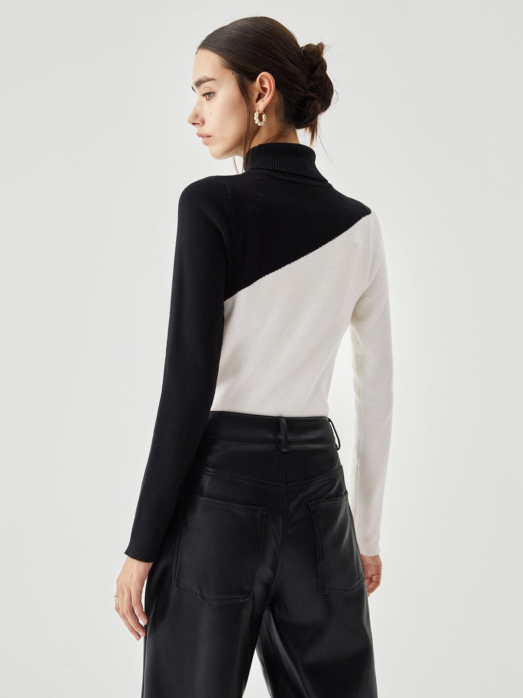 PALOMA™ - ELEGANT HIGH-NECK SWEATER