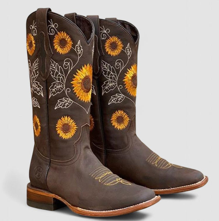 SAVANNAH™ - ELEGANT FLORAL-EMBROIDERED BOOTS